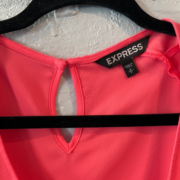Express Coral Blouse - Picture 2 of 6